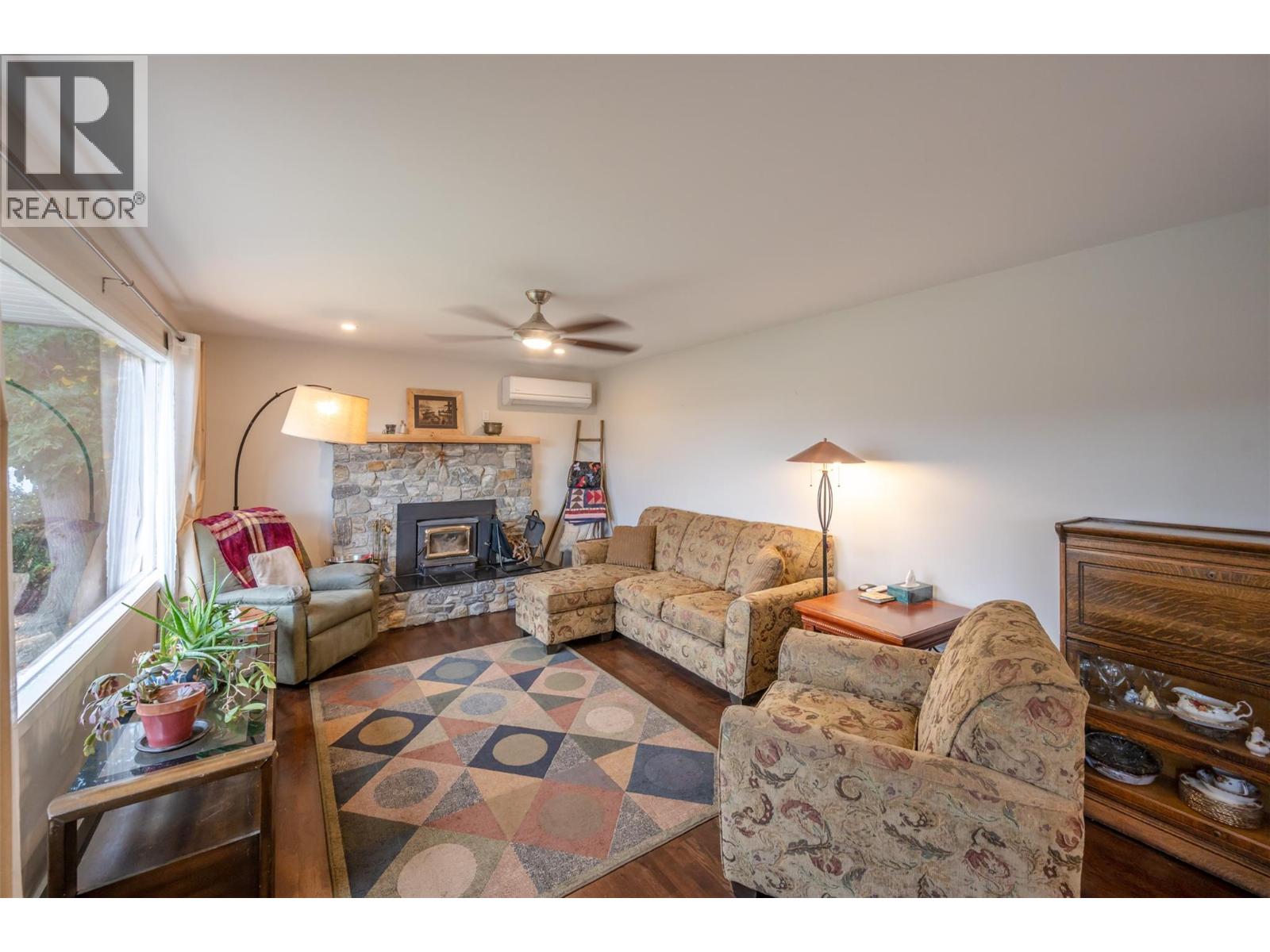  11120 Jones Flat Road, Summerland