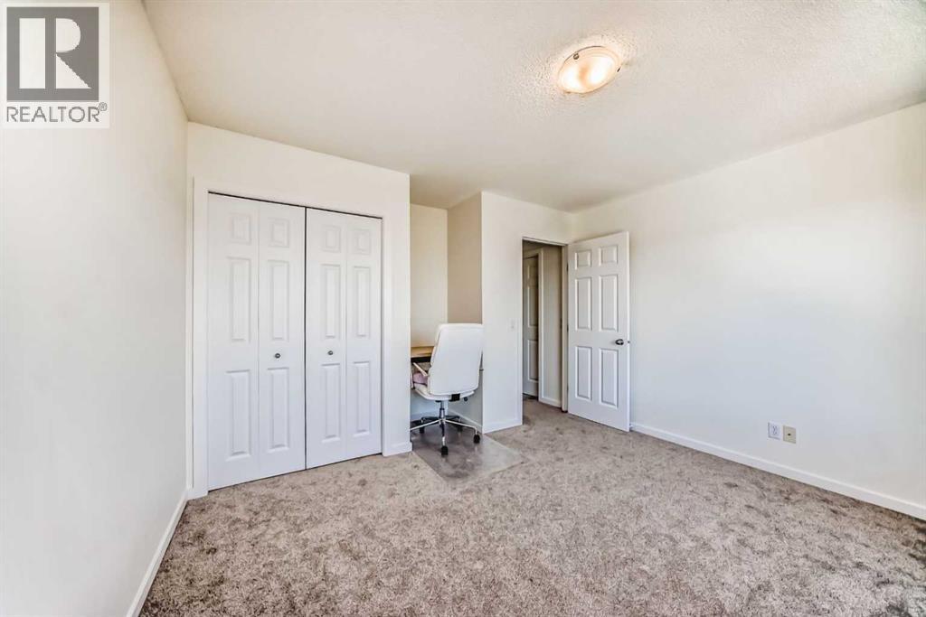 790 River Heights Crescent, Cochrane