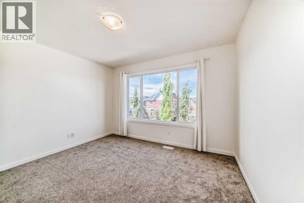 790 River Heights Crescent, Cochrane