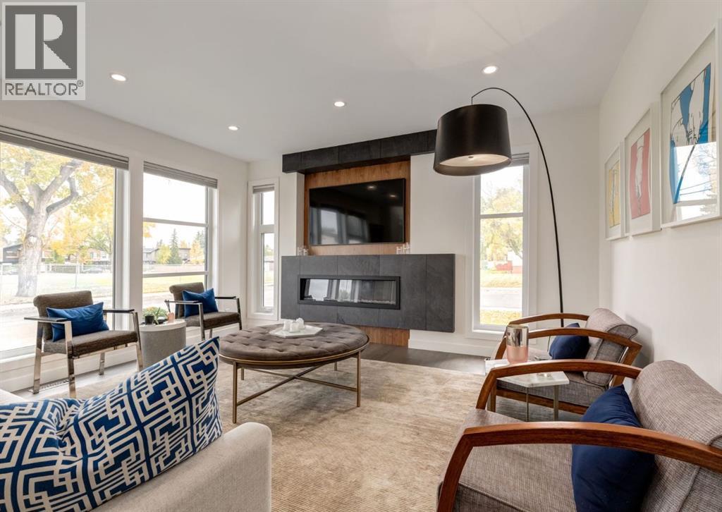 2411 24 Avenue SW, Calgary, Alberta
