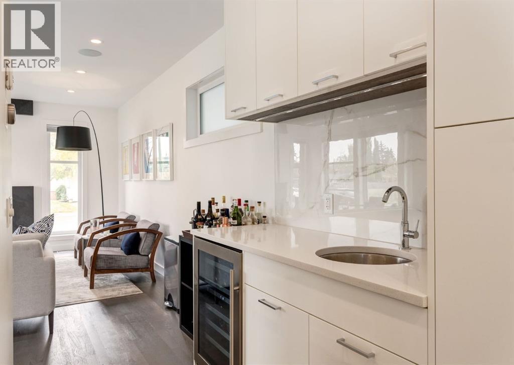Single Family House for Sale in   Avenue SW Richmond Calgary 