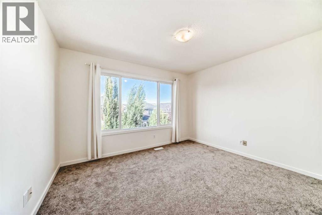 790 River Heights Crescent, Cochrane