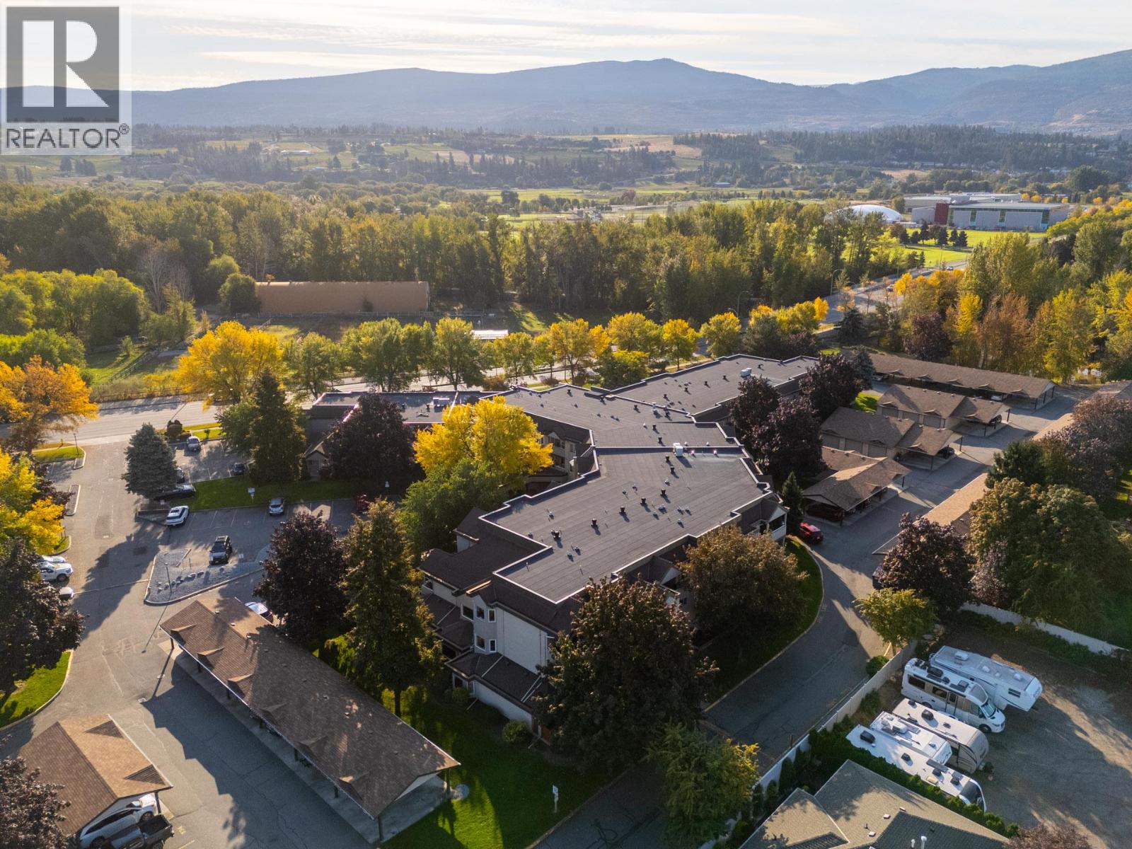 #285-3854 Gordon Drive, Kelowna