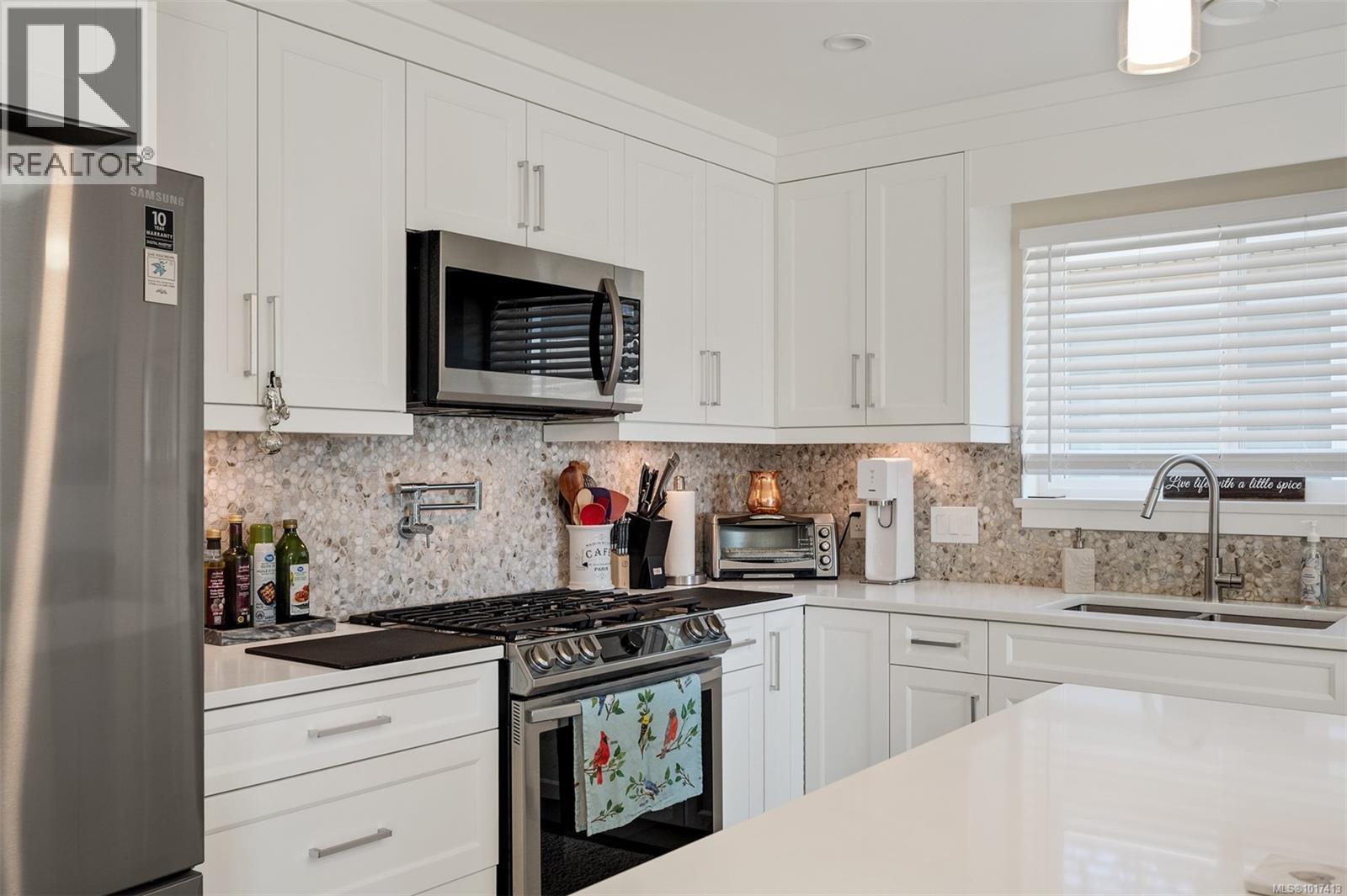  3015 Zen Lane, Colwood