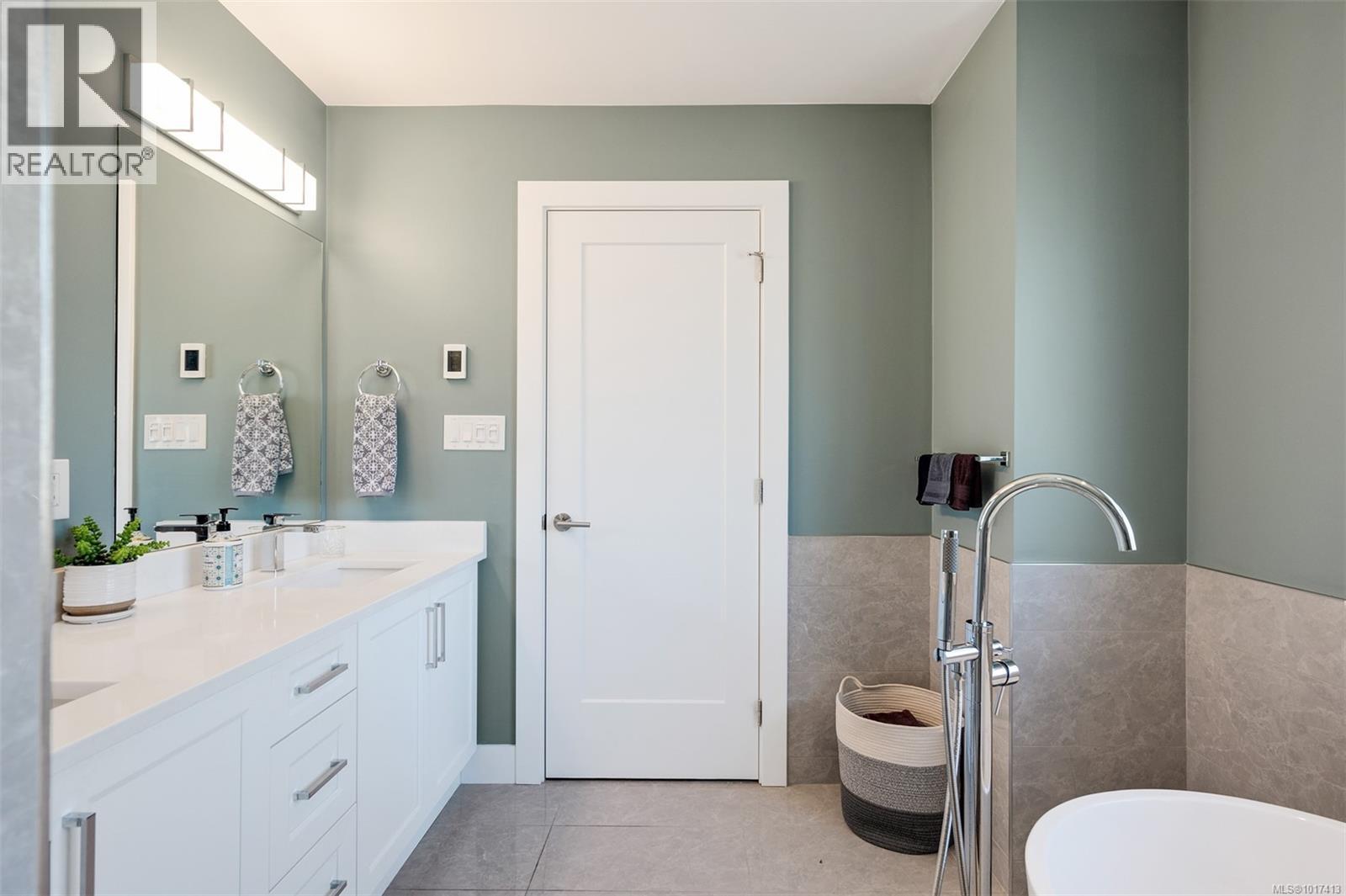  3015 Zen Lane, Colwood