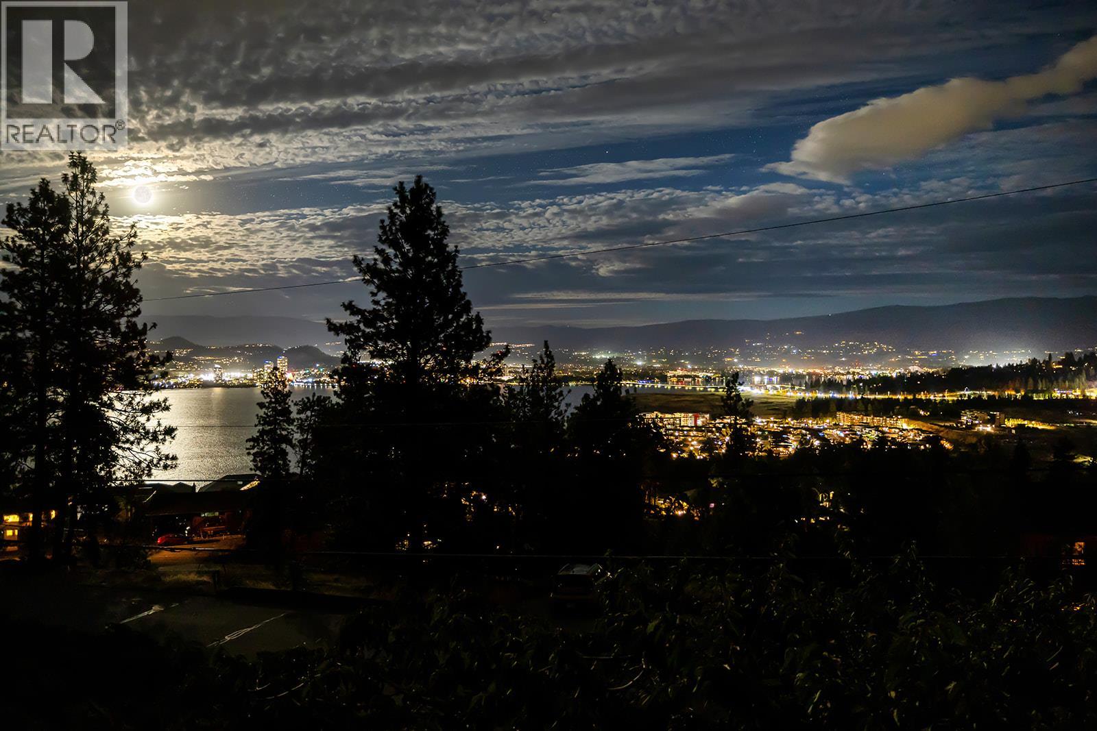  1459 Scott Crescent, West Kelowna