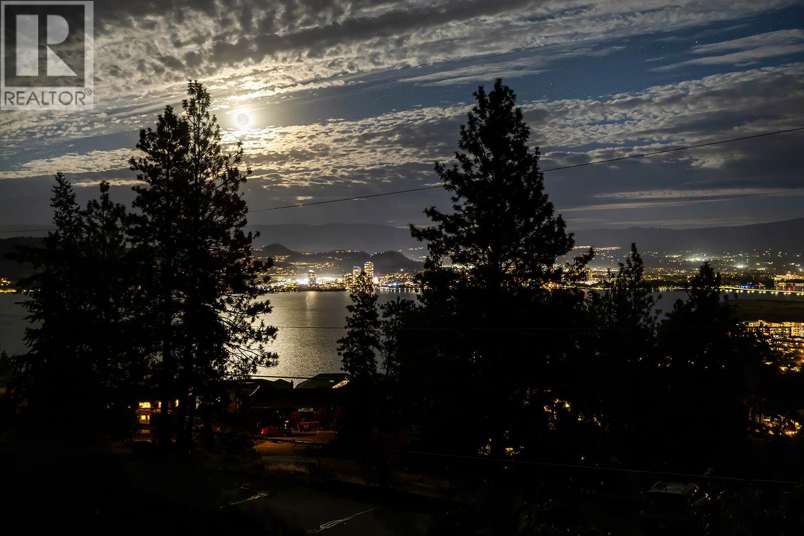  1459 Scott Crescent, West Kelowna