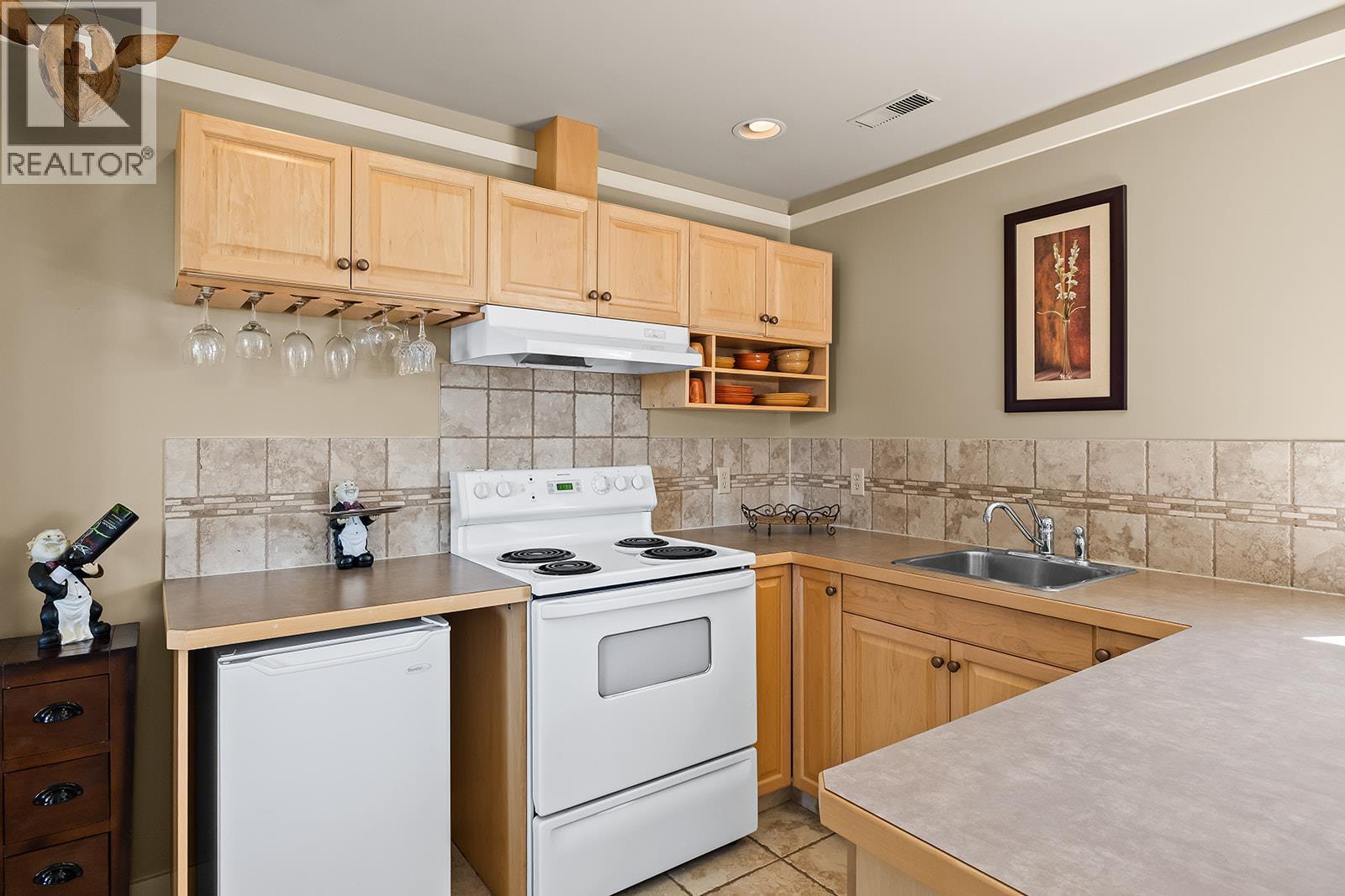  1459 Scott Crescent, West Kelowna