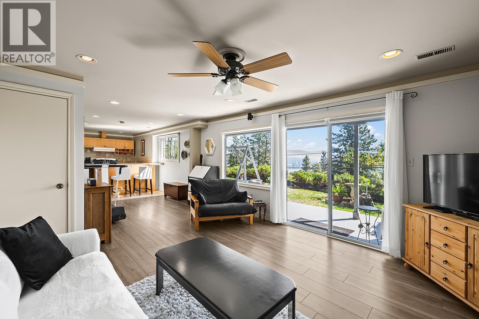  1459 Scott Crescent, West Kelowna