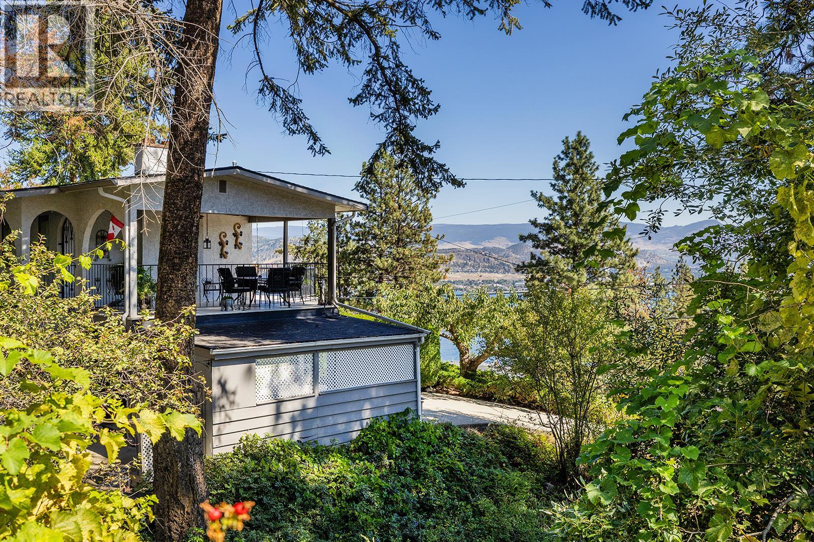  1459 Scott Crescent, West Kelowna