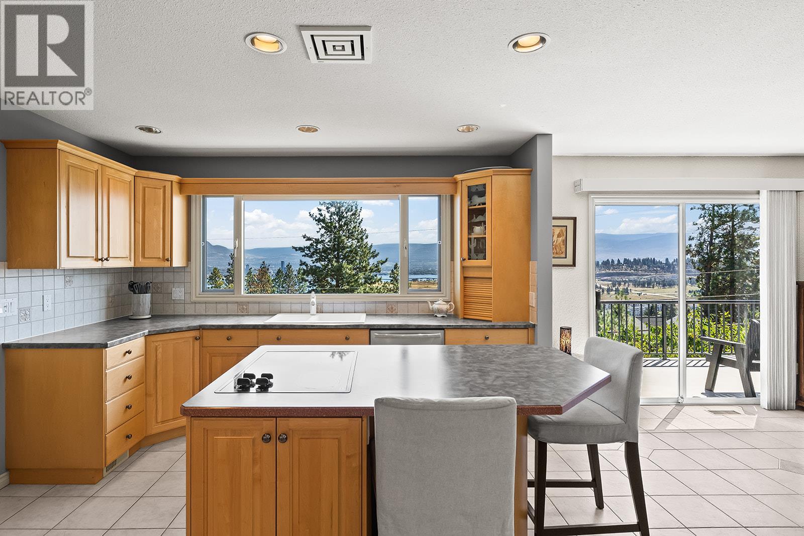  1459 Scott Crescent, West Kelowna