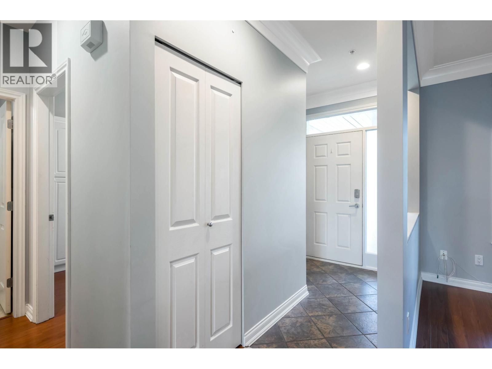 #213-6263 RIVER Road, Delta