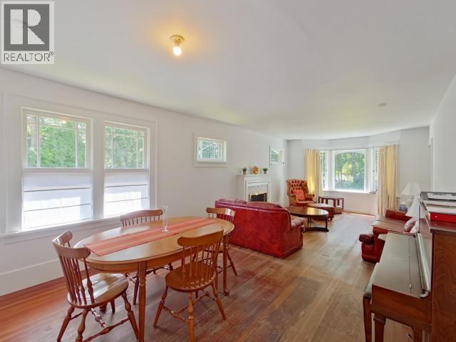 6237 LUND, Powell River