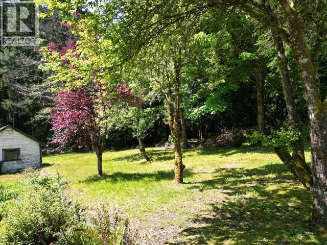 6237 LUND, Powell River