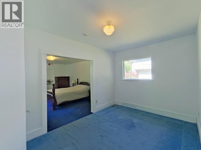 6237 LUND, Powell River