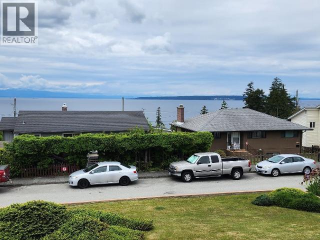 3926 MANITOBA AVE, Powell River