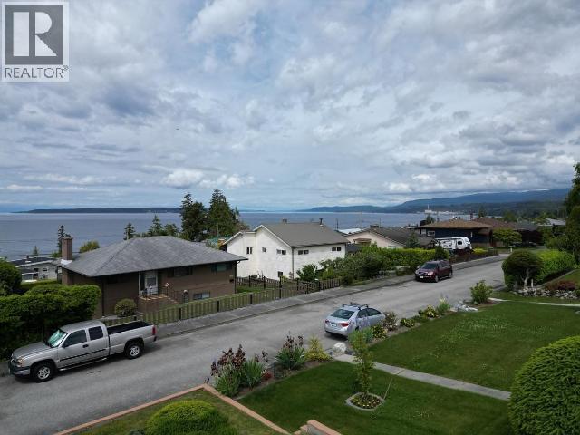 3926 MANITOBA AVE, Powell River