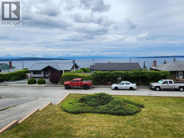 3926 MANITOBA AVE, Powell River