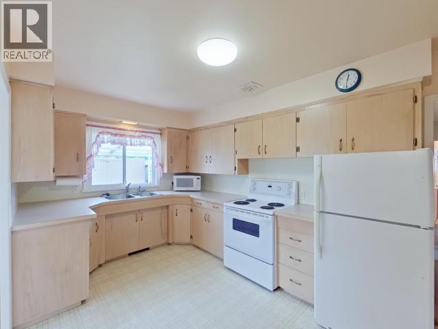 3926 MANITOBA AVE, Powell River