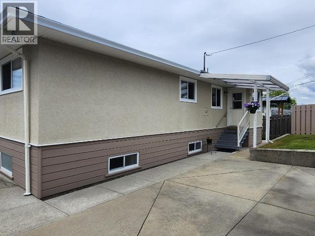 3926 MANITOBA AVE, Powell River