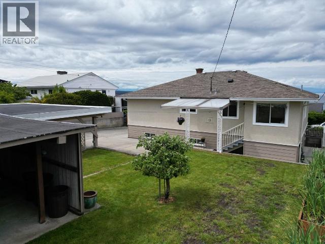 3926 MANITOBA AVE, Powell River