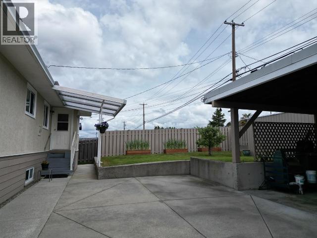 3926 MANITOBA AVE, Powell River