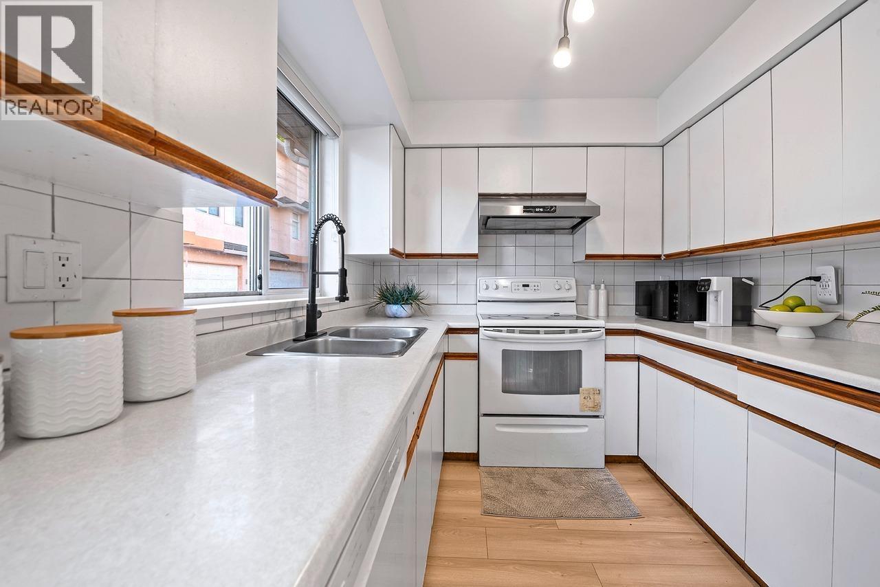 #1-7231 MOFFATT Road, Richmond