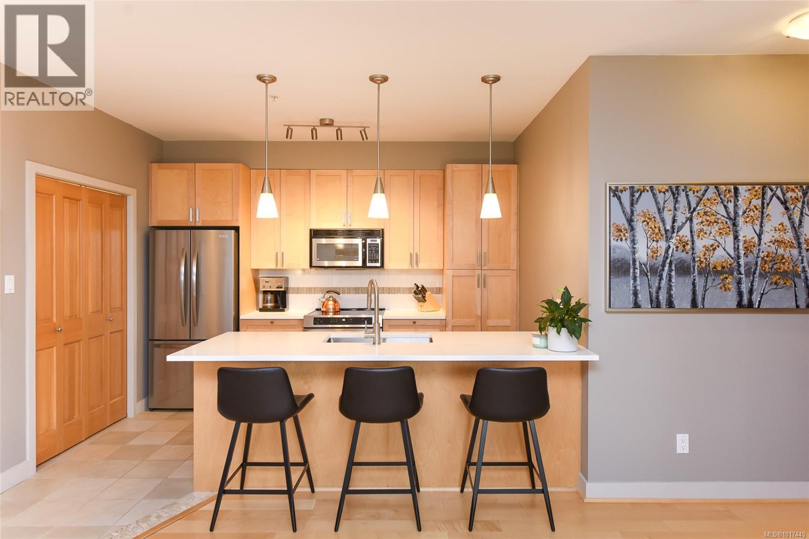 142 2300 Mansfield Dr, Courtenay