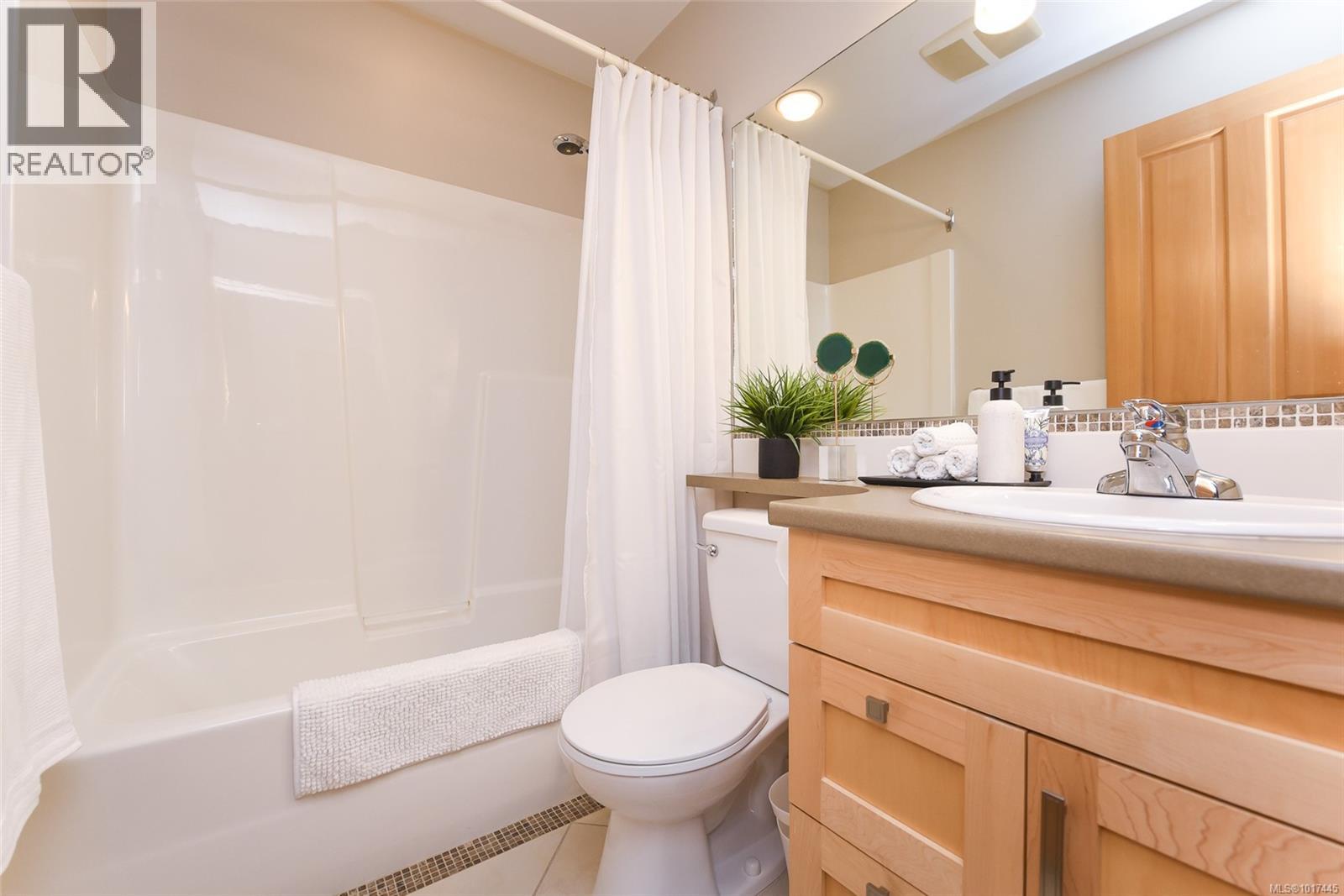 142 2300 Mansfield Dr, Courtenay