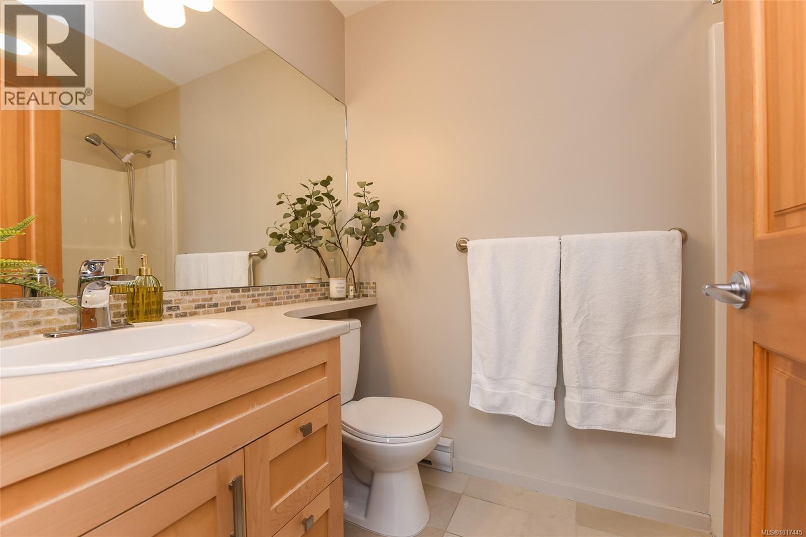 142 2300 Mansfield Dr, Courtenay