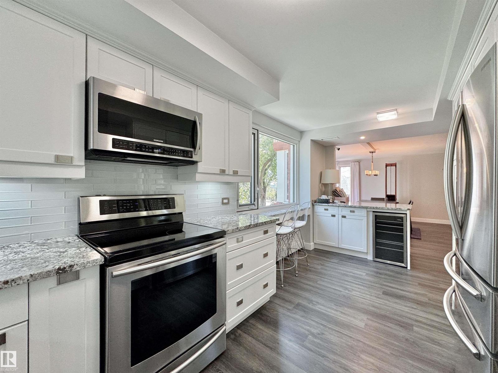 #201 10010 119 ST NW NW, Edmonton