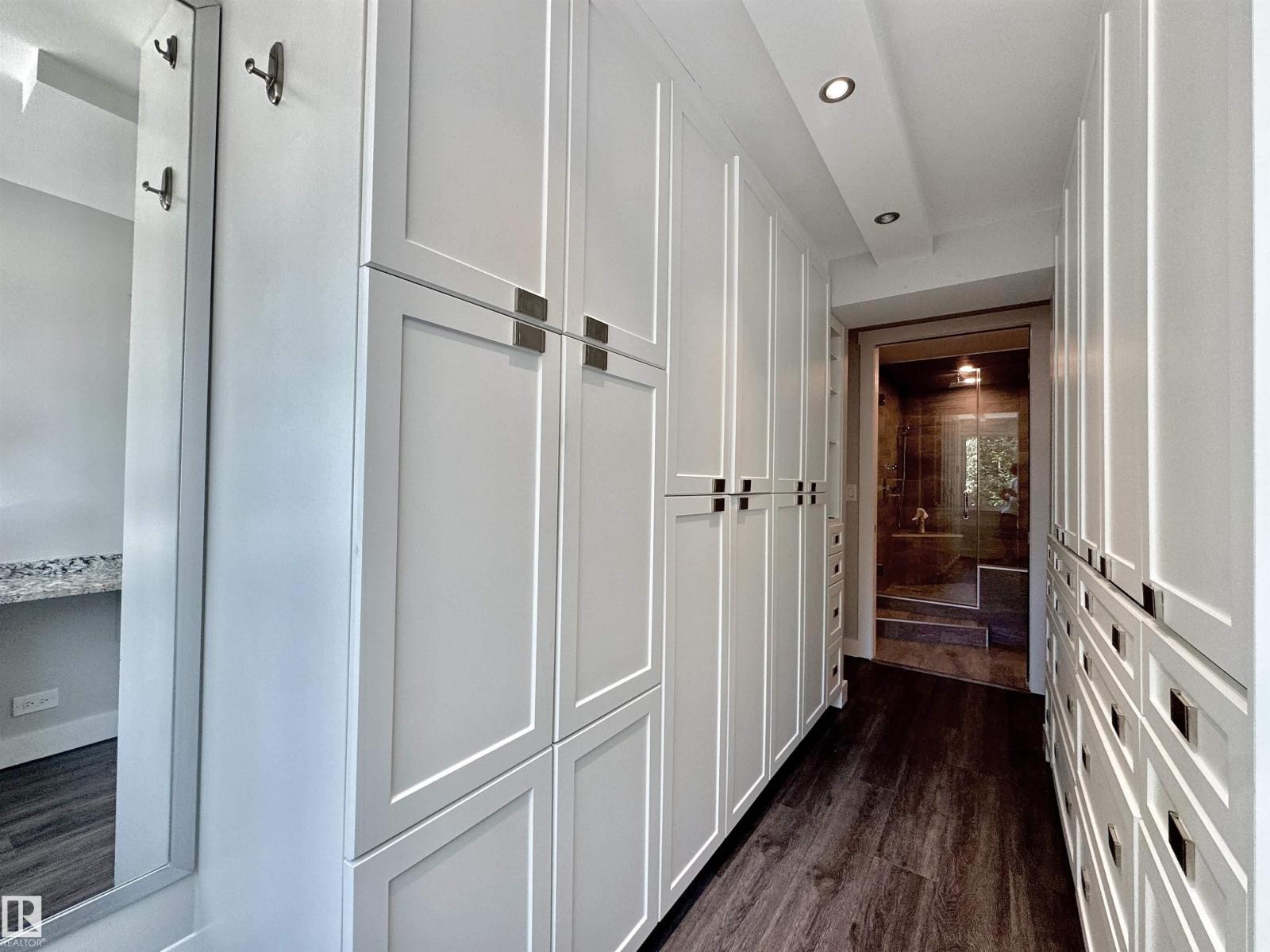 #201 10010 119 ST NW NW, Edmonton