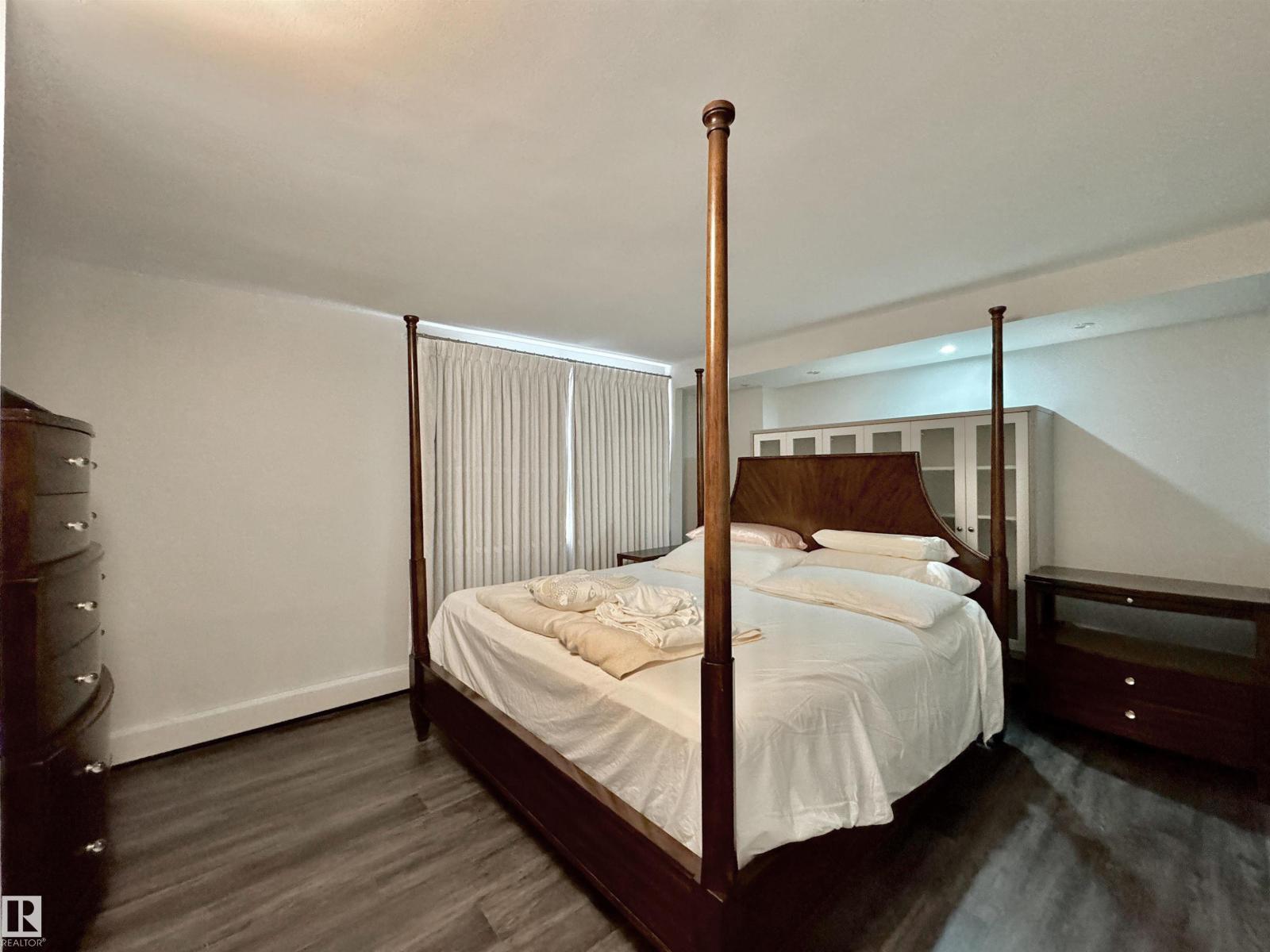 #201 10010 119 ST NW NW, Edmonton