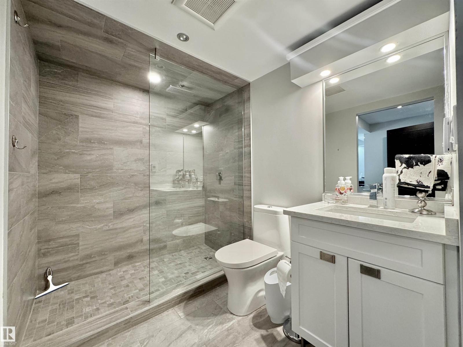 #201 10010 119 ST NW NW, Edmonton