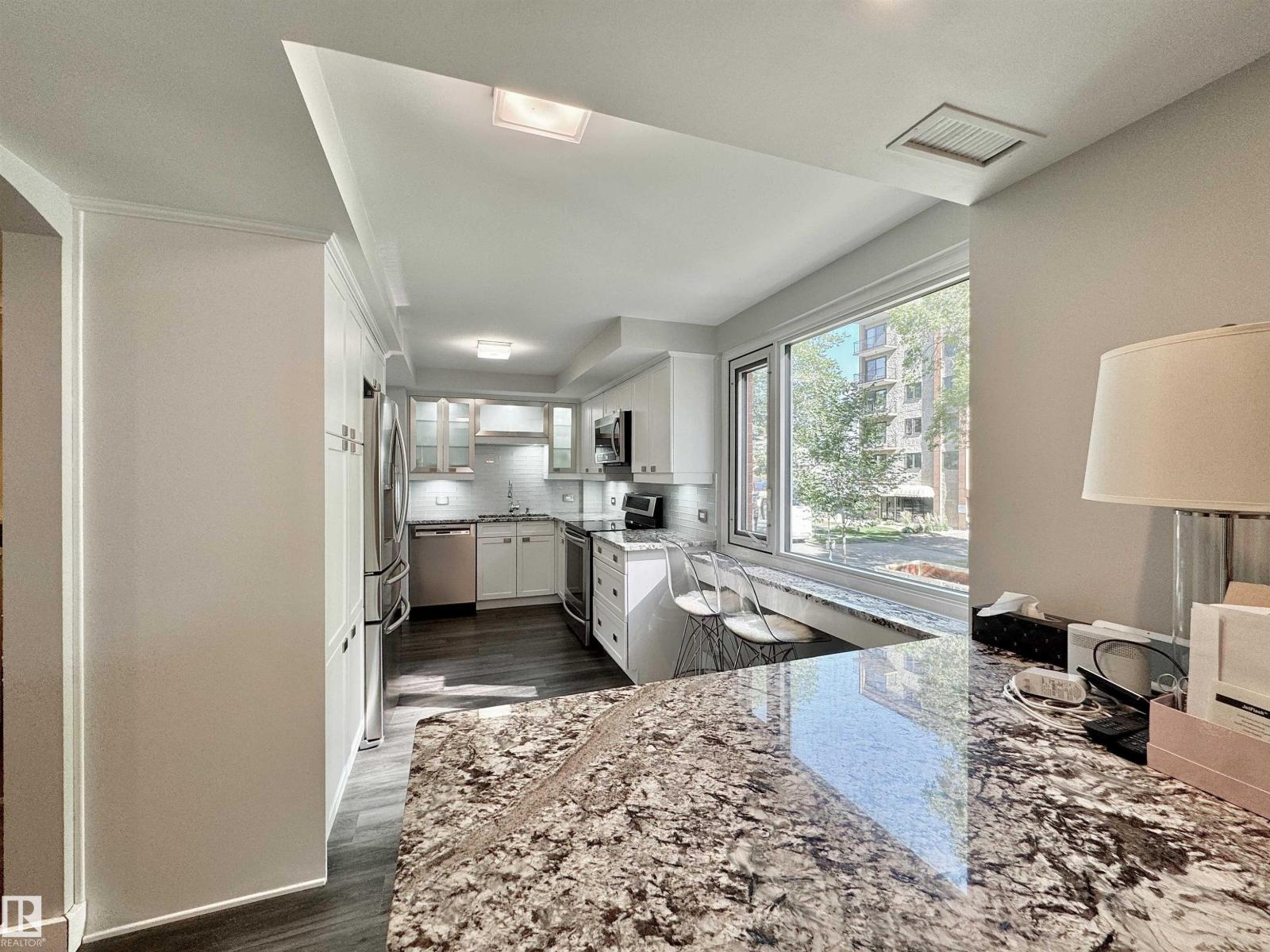 #201 10010 119 ST NW NW, Edmonton