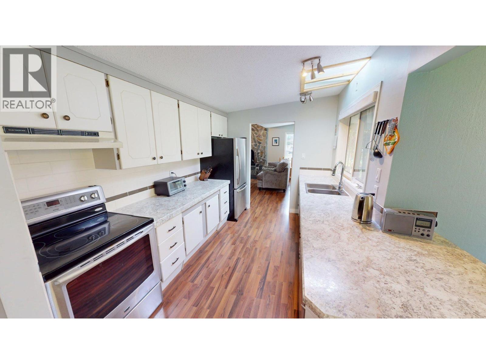 339 Birch Street, Chase