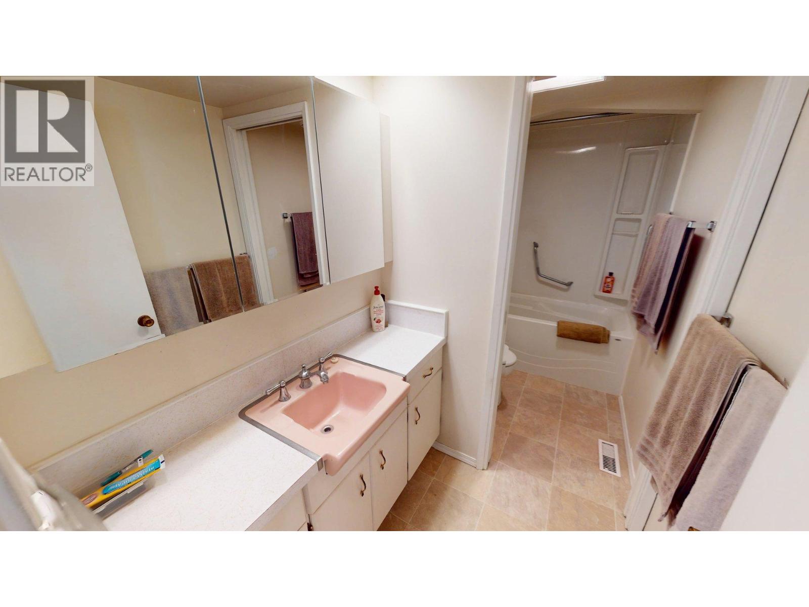 339 Birch Street, Chase