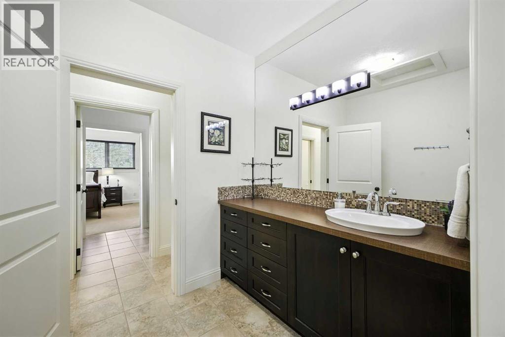 Single Family House for Sale in  Posthill Drive SW Springbank Hill Calgary 