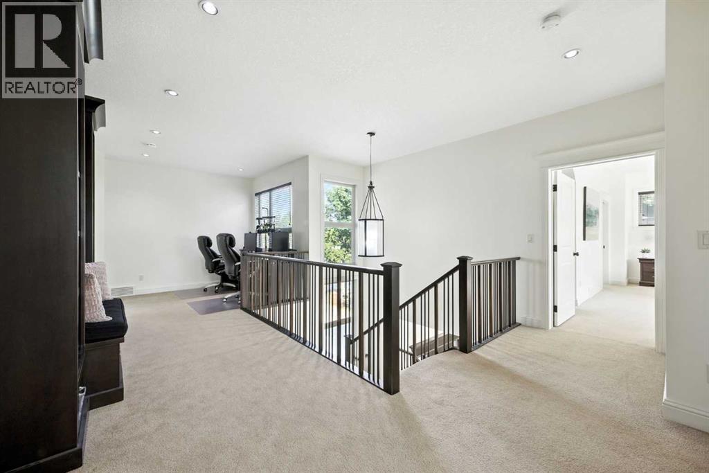 Single Family House for Sale in  Posthill Drive SW Springbank Hill Calgary 