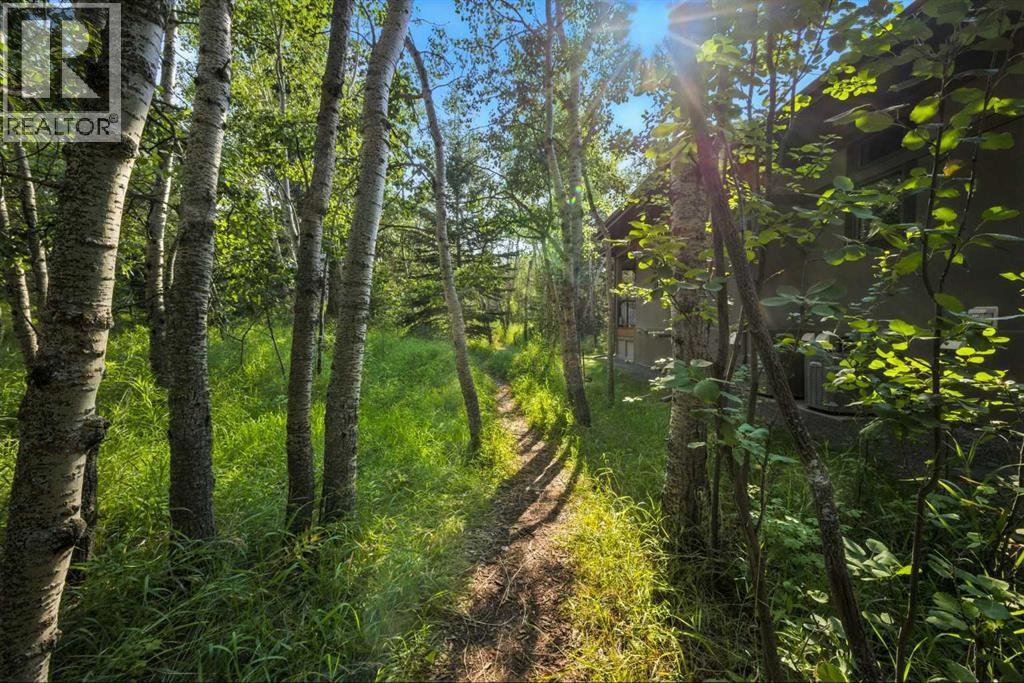 Single Family House for Sale in  Posthill Drive SW Springbank Hill Calgary 