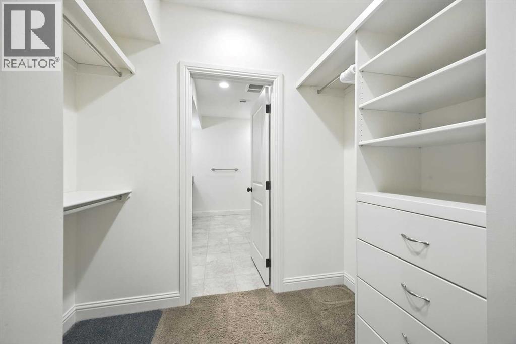 Single Family House for Sale in  Posthill Drive SW Springbank Hill Calgary 