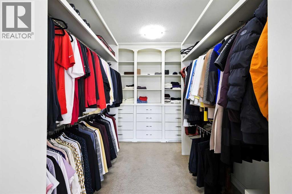 Single Family House for Sale in  Posthill Drive SW Springbank Hill Calgary 