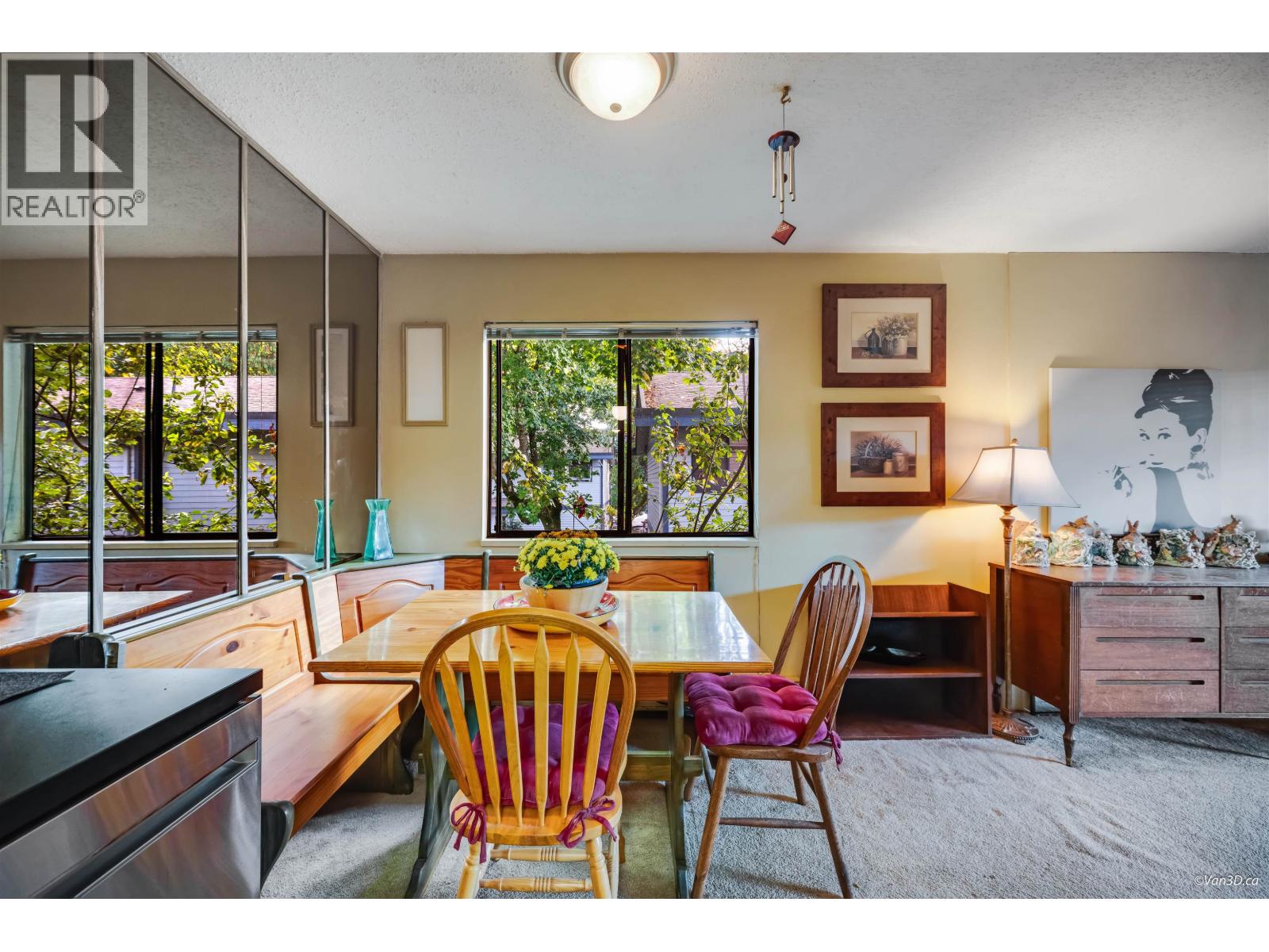 11666 KINGSBRIDGE Drive, Richmond