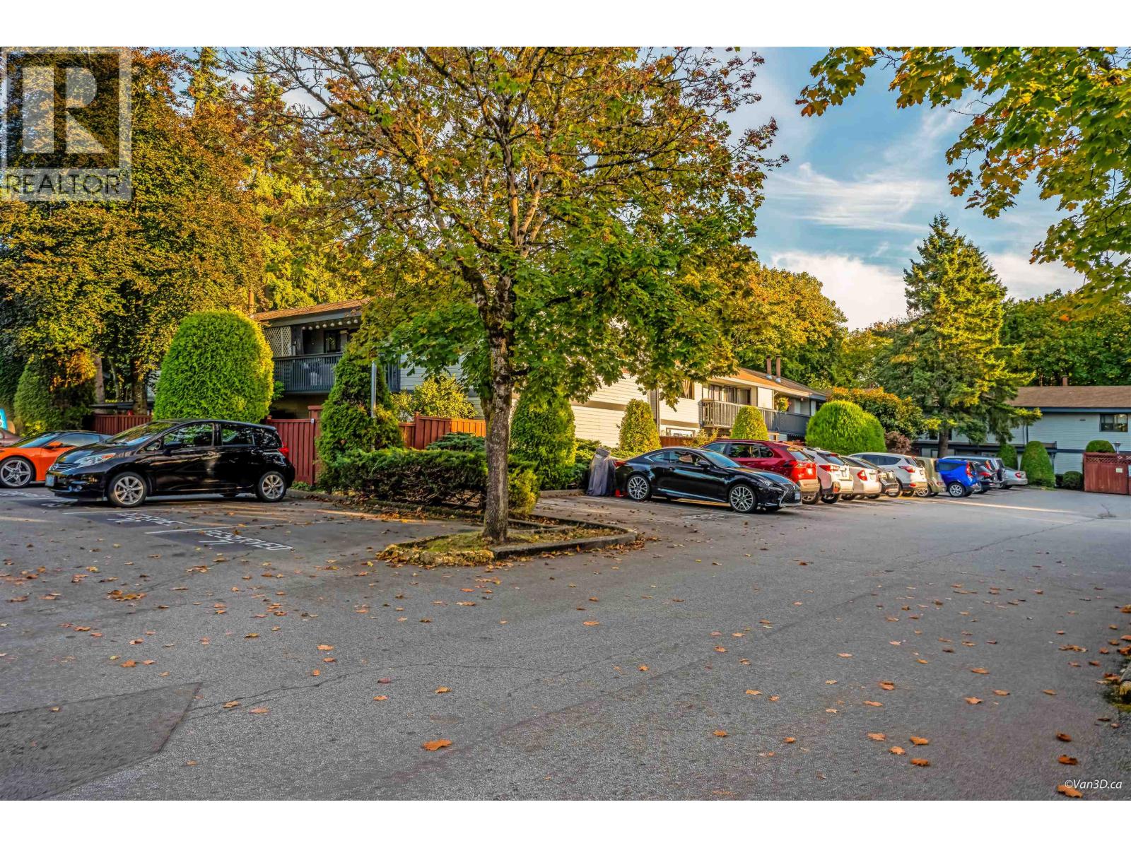 11666 KINGSBRIDGE Drive, Richmond