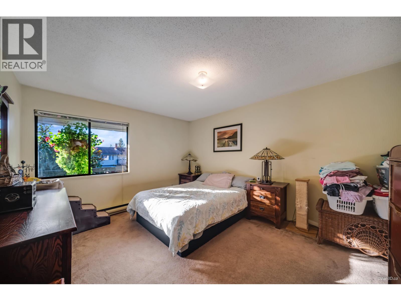 11666 KINGSBRIDGE Drive, Richmond