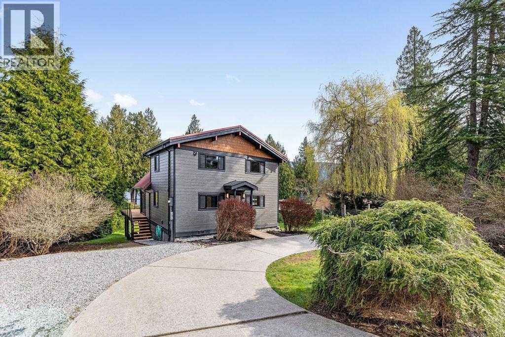 6176 SOUTH GALE AVENUE, Sechelt