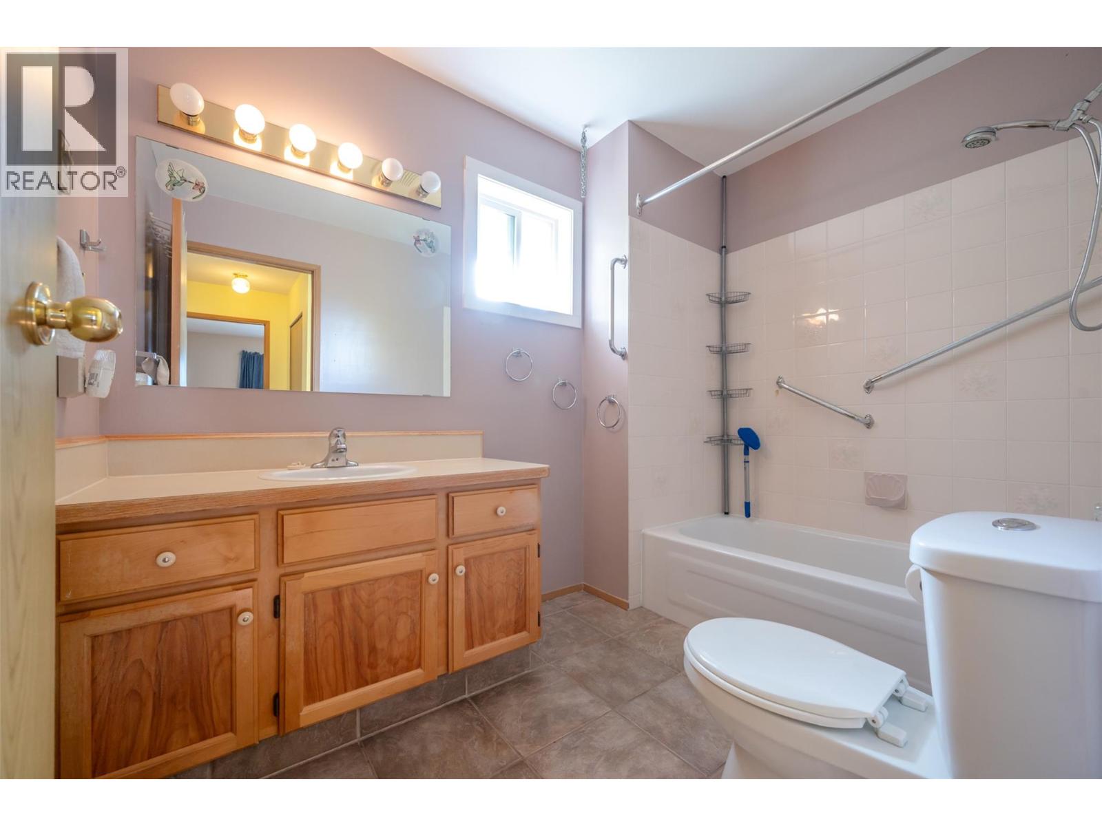 118 3004 South Main Street, Penticton
