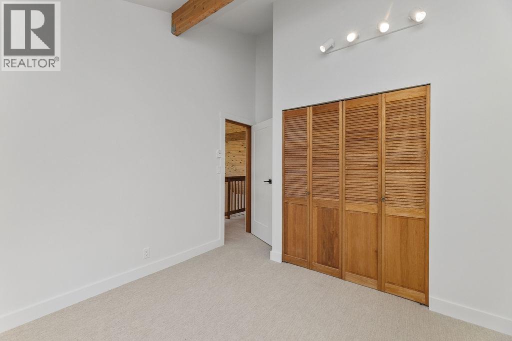 6176 SOUTH GALE AVENUE, Sechelt