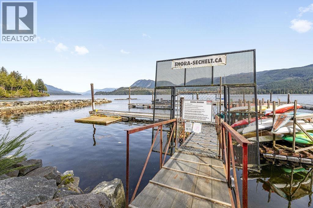 6176 SOUTH GALE AVENUE, Sechelt