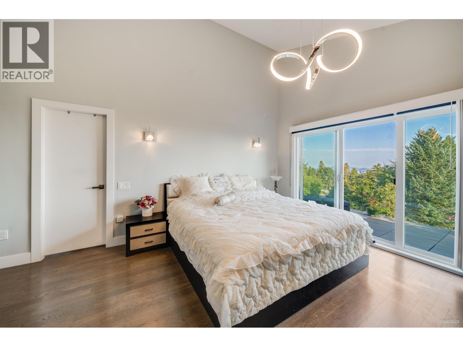 1135 GROVELAND COURT, West Vancouver